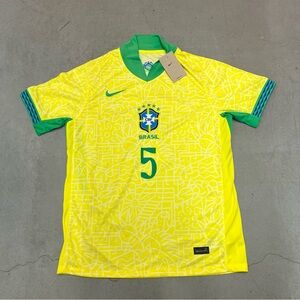 Nike dri-fit Brazil yellow and green casemiro football shirt jersey kit size L